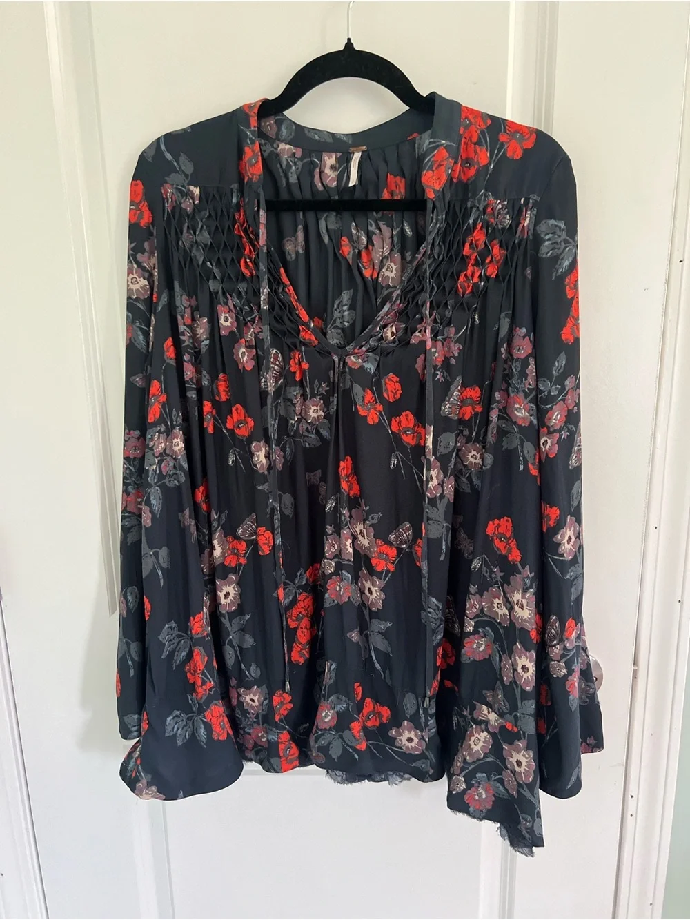 Free People So Fine pebble crepe smocked tunic Top In Navy Size Small